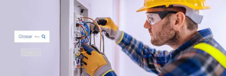 Umfassendes Fachglossar der Elektrotechnik im Facility Management zur Erläuterung technischer Begriffe und normativer Anforderungen